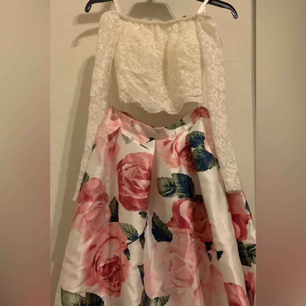 NERVER WORN size 1/2 brand Teese me